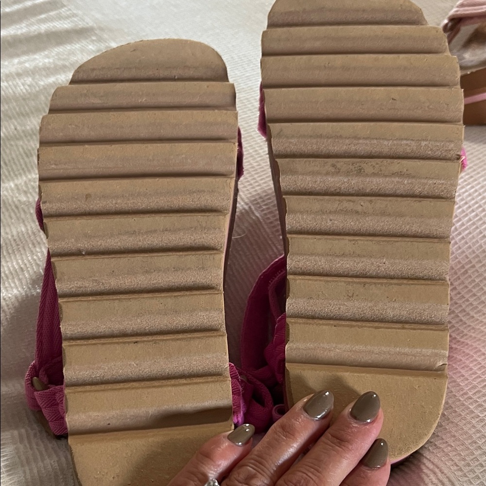Reef Pink Women's Sandals - Picture 4 of 5